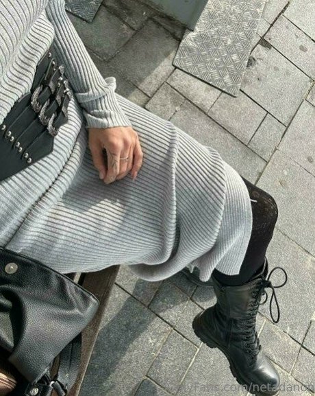 Netadanon star erotic image