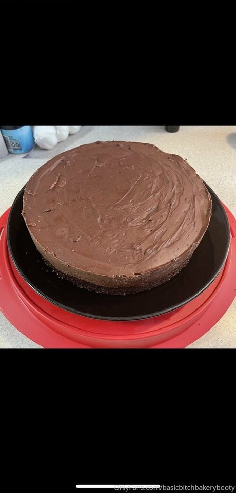 basicbitchbakerybooty nice actress gallery