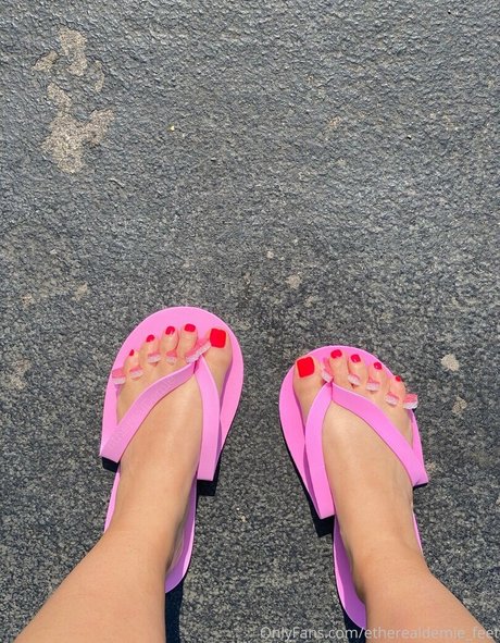 etherealdemie feet high quality actress picture