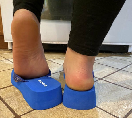 sarasoles2324 pornographic model photos