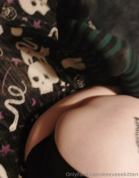 eeeveeekitten model adult pics