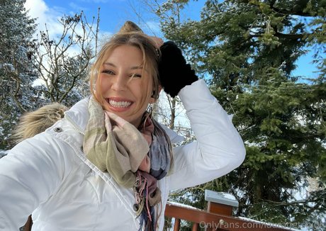 lauragetshigh star pretty pictures