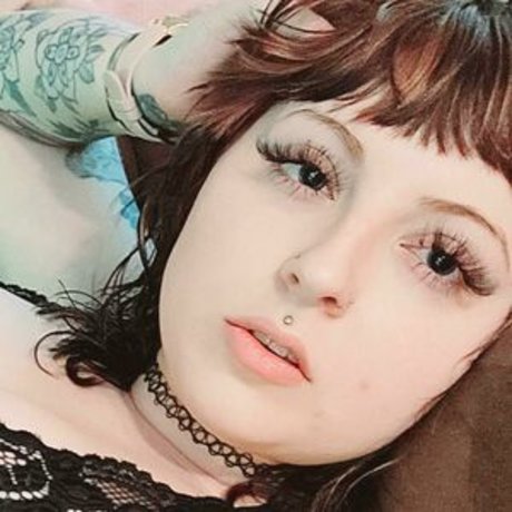 Missv4nity hot model image