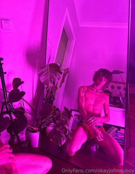 okayjohnnyboy star pretty pic