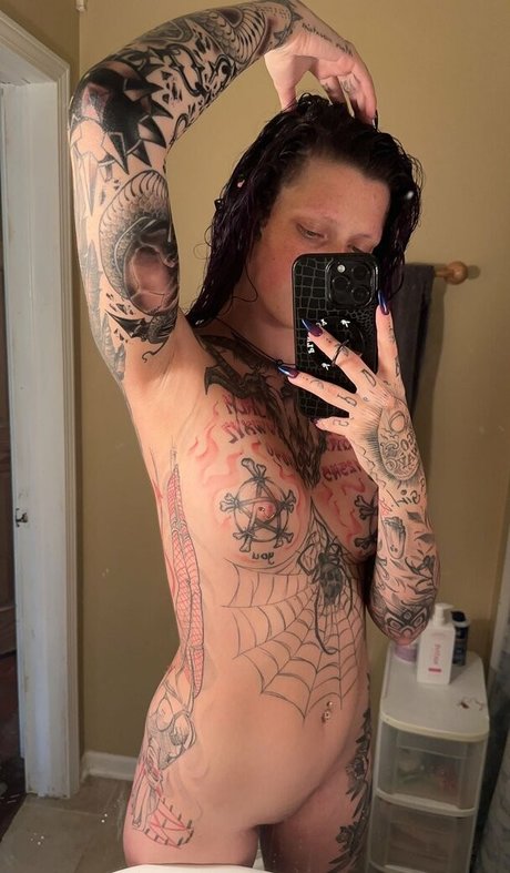 spider legs model nude image