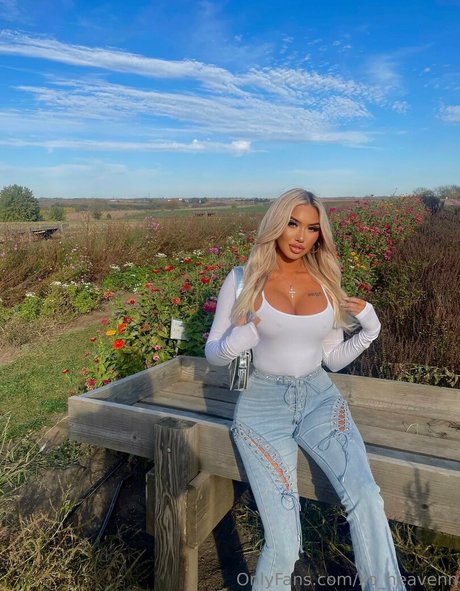 Heaven Brat model pretty galleries