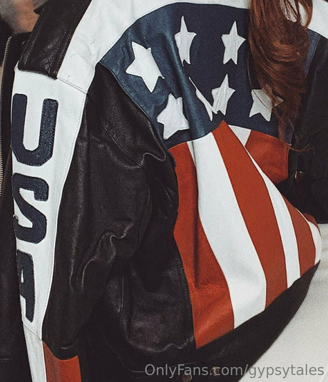 gypsytales star naked photo