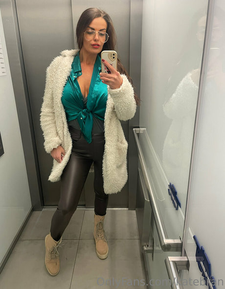 katebran erotic pornstar img