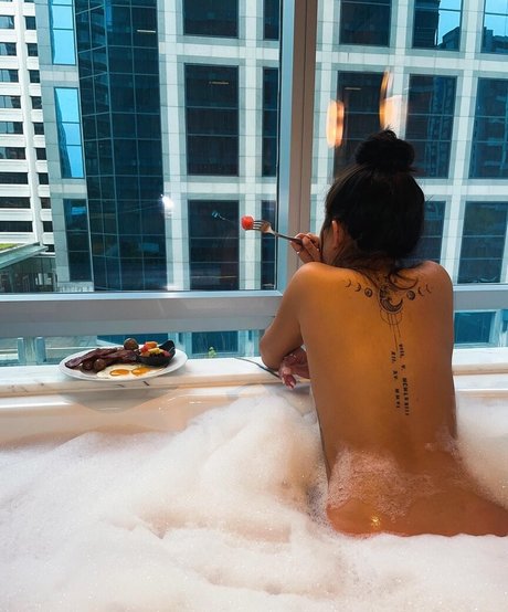 Dfuqanne nude star picture