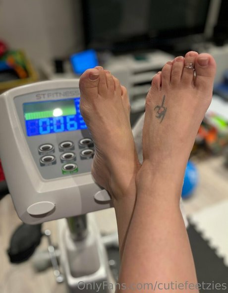 cutiefeetzies star high quality pic