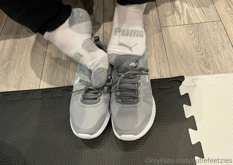 cutiefeetzies star best photos