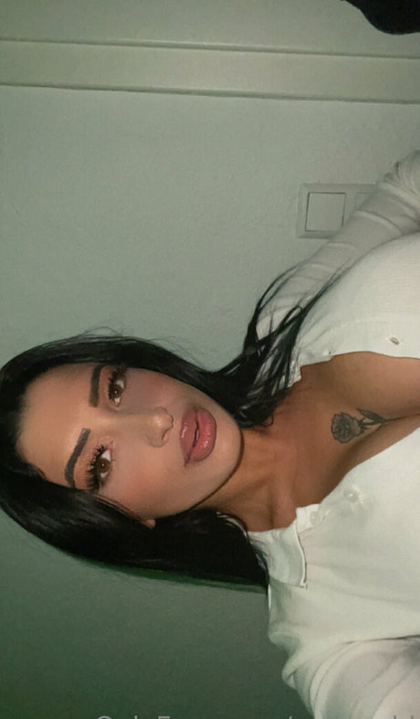 neliagold star adult pictures