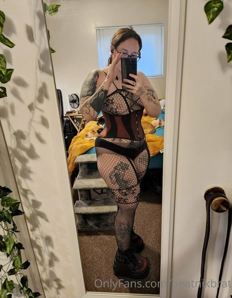 beatnikbrat model hd pics