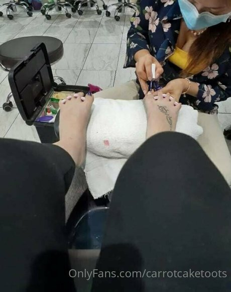 carrotcaketoots model nudes img