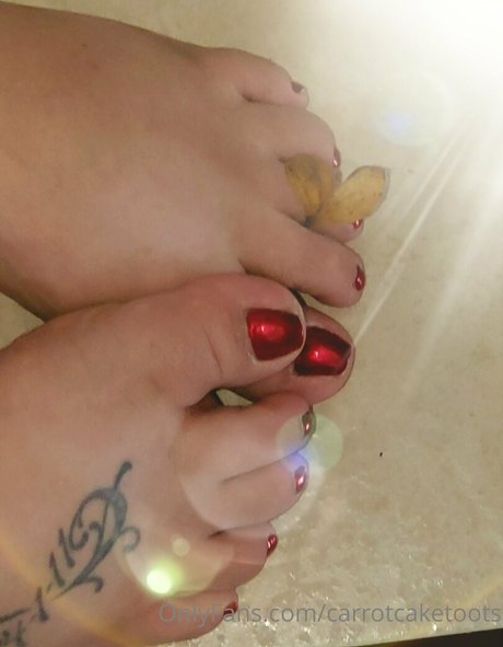 carrotcaketoots model xxx picture