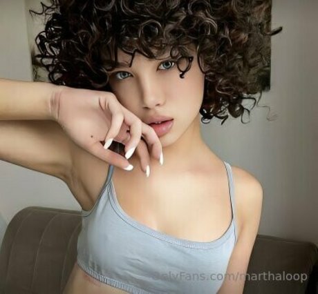 marthaloop hot actress pic