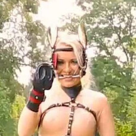 Lara Larsen pretty model pic