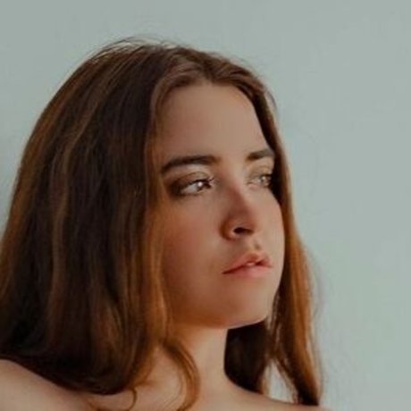 Dayanara Avelar model perfect image