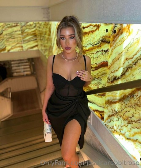 jessicarabbitrose nude model pic