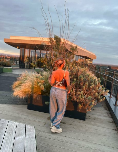 jessicarabbitrose xxx pornstar pictures