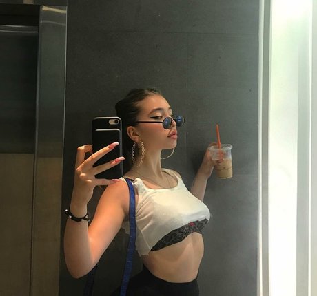 Ayla D lyla star hd photos