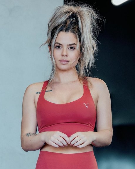 Laurie Doucet Lauriedou7 model porn picture