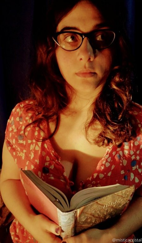 misticacristal perfect actress pics