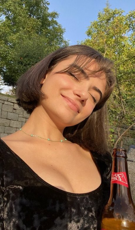 Nisa Kavak sexy star picture