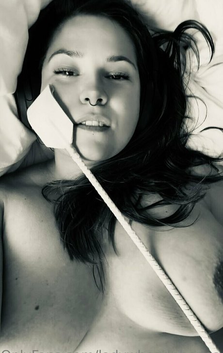 ladywheadphones model adult archive