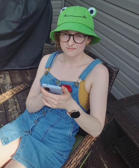 Sigh Hannah high quality model photo