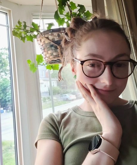 Sigh Hannah pretty actress picture