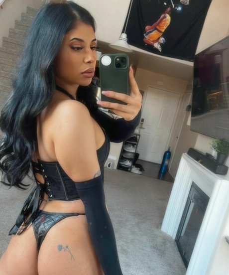 Mixinghenny sexy model photos