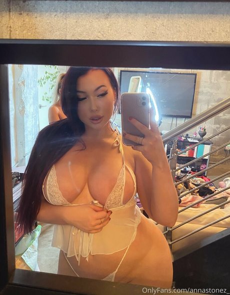 porcelainpeachx pornstar perfect galleries