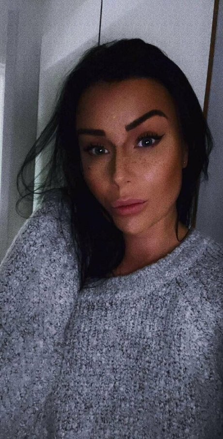 julianaa bad01 hot model gallery