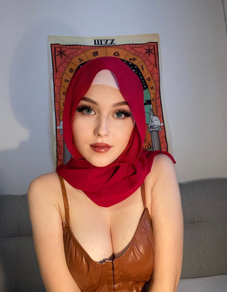 Fareeha pornstar nude images