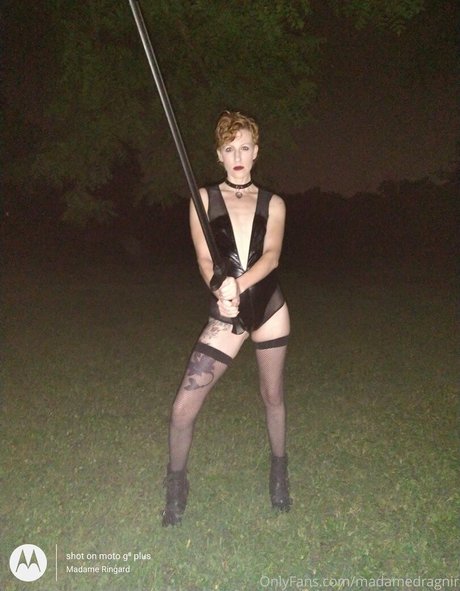 madamedragnir free star pic