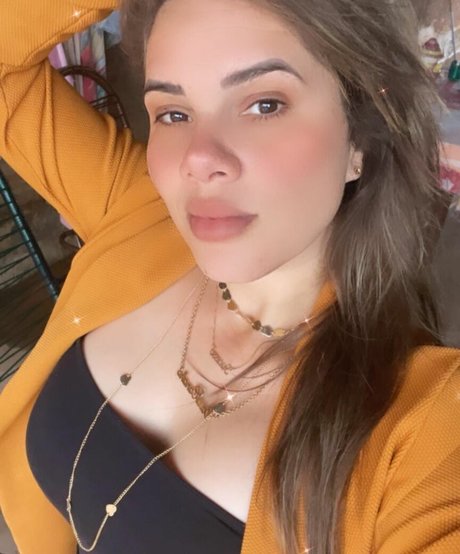 Mayla Souza sexy pornstar pics