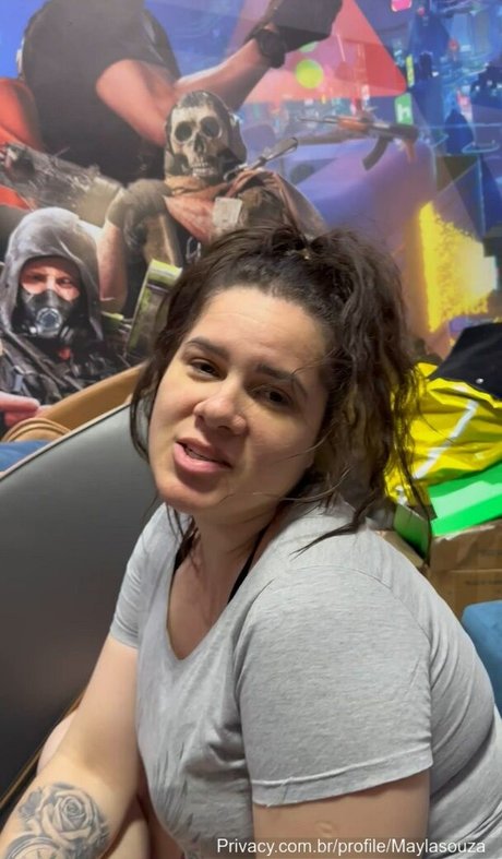 Mayla Souza actress photo