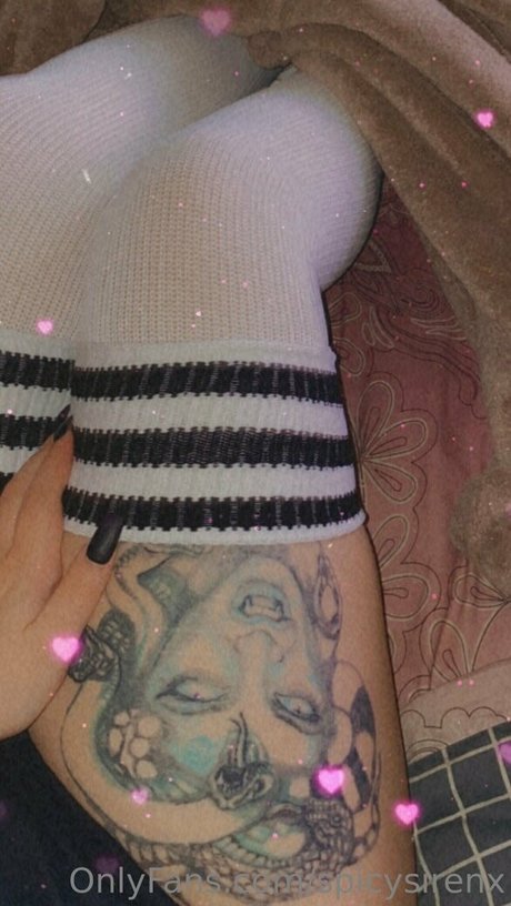 Spicy Siren naked model galleries