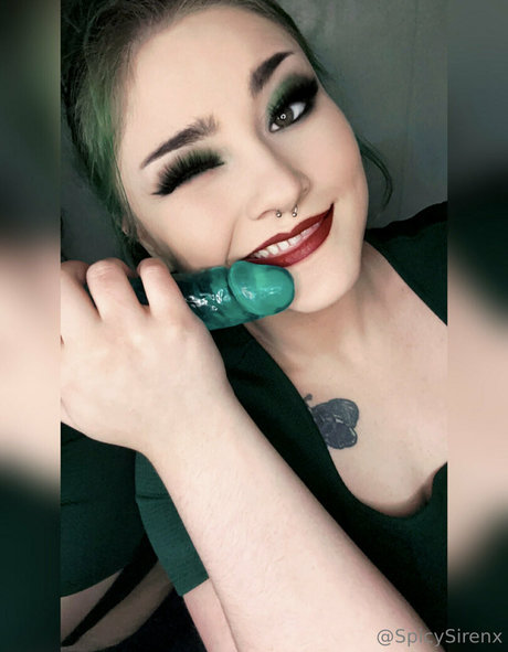 Spicy Siren sexy pornstar archive