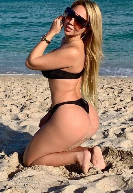 La Mosquera free star photos