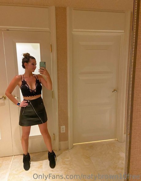 naty brown10 erotic model picture