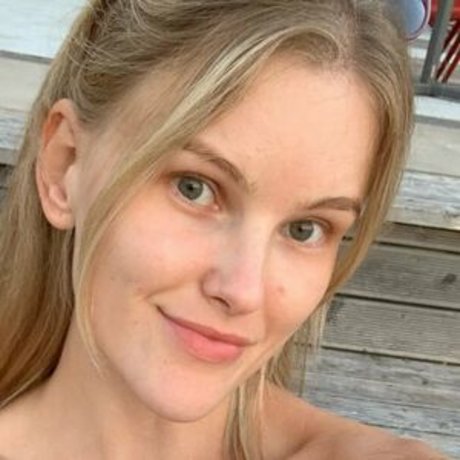 Curlylolly star exclusive img