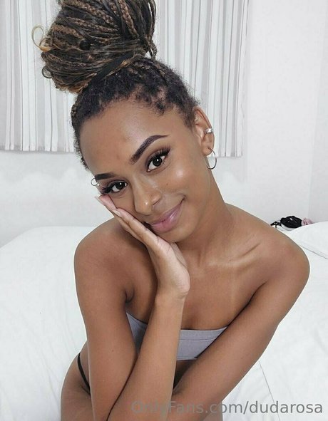 the1ayla naked model img