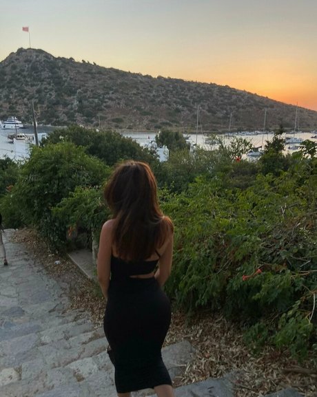 merveulusoy nice pornstar photo