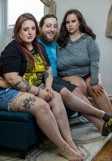 brianblazes420 hot model pic