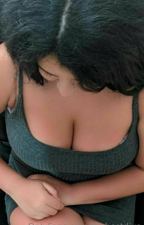 yourfavoriteforeva model naked photos