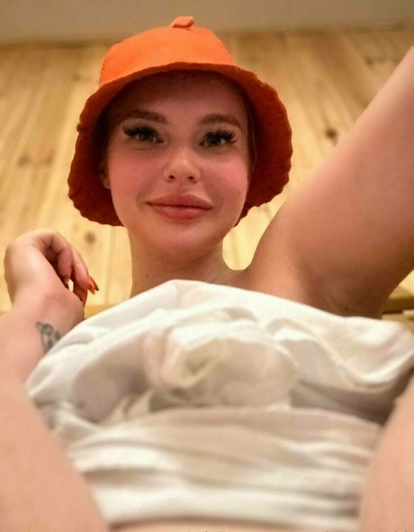 misss sandra vip art actress pics