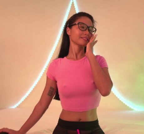 _lillilly_ naked star pictures