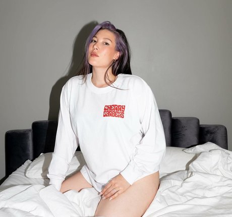 Maxine Lucille free star photos